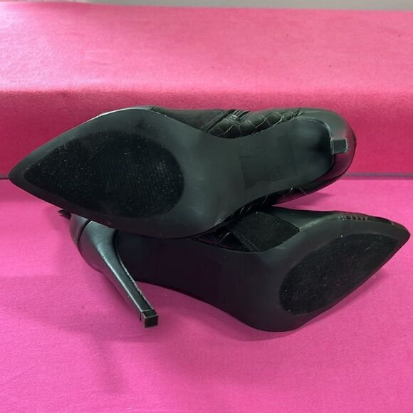 Shoe Dazzle Tall Heel Ankle Boot WhooHoo Size 9.5 - Picture 7 of 9